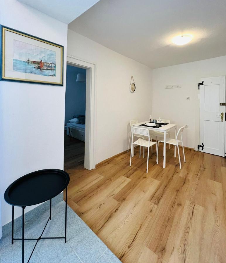 Sml Apartments 1 Izola Exterior photo