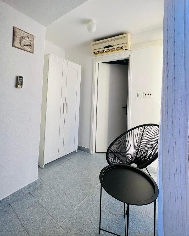 Sml Apartments 1 Izola Exterior photo